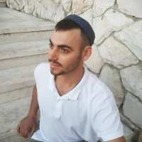כיפה כפרית בצבע כחול נייבי