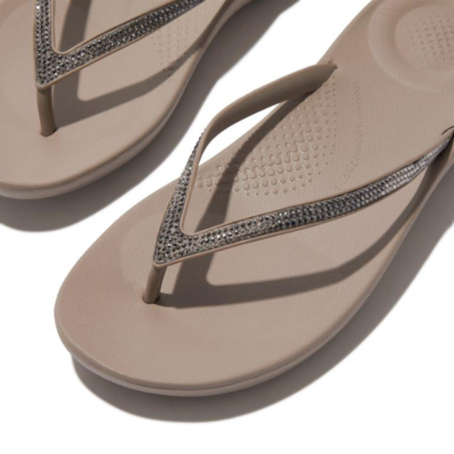 Fit Flop Iqushion Multi Crystal Ergonomic Flip Flops aumbre gray אייקושין מולטי ספרקל אפור אומברה