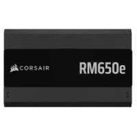 ספק כוח מודולרי ושקט לחלוטין Corsair RMe Series RM650e 650W – יחידת ספק כוח שחורה עם לוגו Corsair וכיתוב RM650e במרכזה