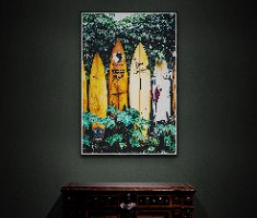 קנבס מוכן לתלייה - הדפס גלשים בגווני צהוב בתוך צמחיה "Surf That Board" |בודדת או לשילוב בקיר גלריה