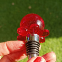 פקק קריסטלי דגם כדור בדולח מהפנט באדום מלכות