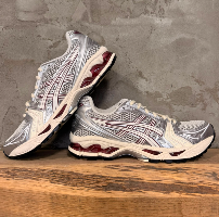 Asics Gel Kayano 14 Unisex בורדו סניקרס ג'ל קיאנו 14 יוניסקס
