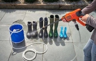 Black+Decker BCPC18B 24Bar – מכונת שטיפה נטענת לניקוי מהיר ויעיל.