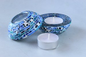 זוג פמוטים עגולים בגווני כחול ולבן