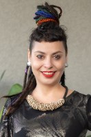 שרשרת חוט מתכת מלופף זהב על גומי