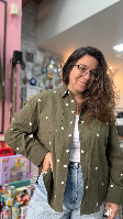 חולצת לבבות ירוקה