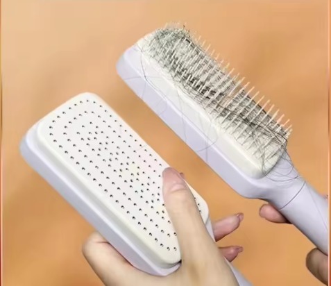 ClickBrush - מסרק עיסוי חכם עם ניקוי עצמי