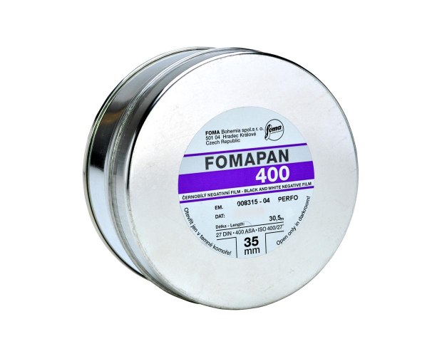 Foma Fomapan 400 35mm x 30.5m bulk  תכולה :בלק רול אחד
