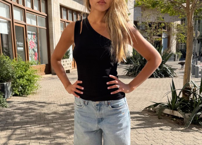 One shoulder tank