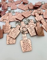 20 מחזיקי מפתחות- לק- ברכת הדרך/מזמור לתודה+חריטה אישית (ניתן להגדיל כמות)