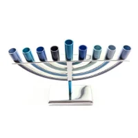 חנוכיה קלאסית קטנה