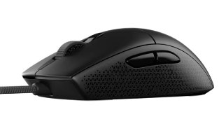 עכבר גיימינג חוטי Corsair M55 Lightweight – מבט צד על עכבר שחור עם כבל, גלגלת וכפתורים צדדיים