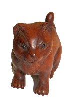 פסלון עץ קטן, נצוקה יפני בצורת חתול, חתום