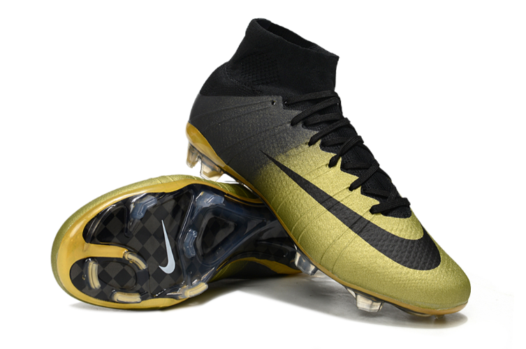 נעלי כדורגל רונאלדו Nike Air Zoom Mercurial שחור זהב