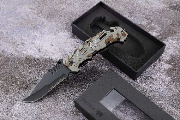 סכין טקטי מנומר folding blade