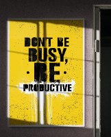 "Don`t Be Busy" תמונת קנבס מעוצבת עם משפט מוטיבציה והשראה על רקע צהוב - תמונה למשרד או חדר עבודה