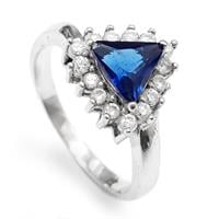 טבעת כסף משובצת אבן זרקון כחולה בצורת משולש וזרקונים קטנים RG5645 | תכשיטי כסף 925 | טבעות כסף