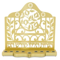 חנוכיית אלומיניום כסוף נגזרת הנרות הללו