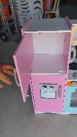 מטבח לילדים מעץ מטר W10C569 מאת בית העץ