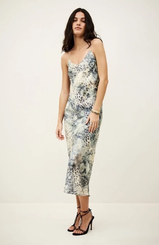 Robe blue