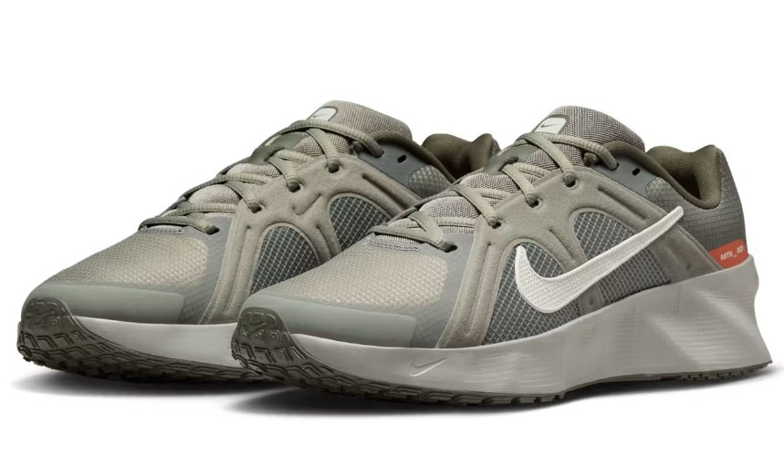 נעלי NIke Metro Tek ירוק