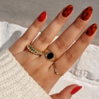 טבעת זהב עם אבן אוניקס