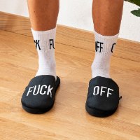 נעלי בית קטיפתיות לגבר עם מסר חד Fuck Off
