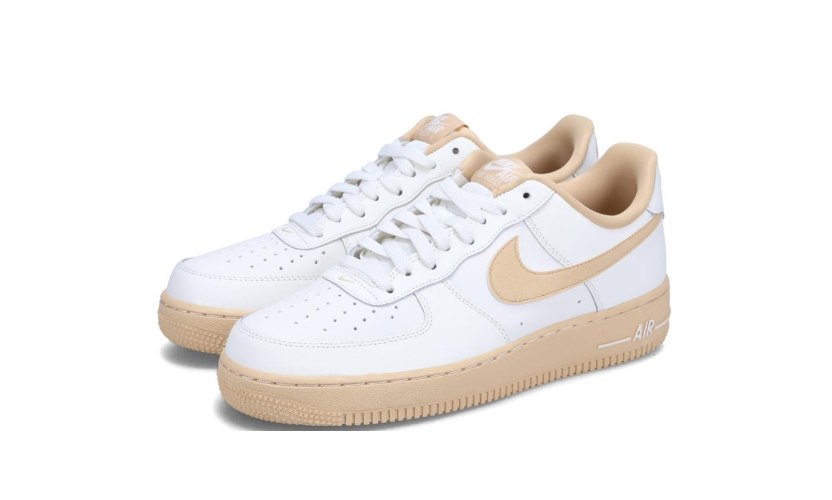 סניקרס נייק Nike Air Force 1 07's לבן ובז'