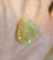 אבן  למון קוורץ צהוב- ירקרק  לטיפול אנרגטי