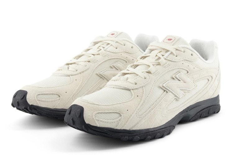 סניקרס New Balance NB 204L בז' שחור