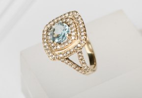 טבעת זהב טלינה עם אקווה מרין ויהלומים