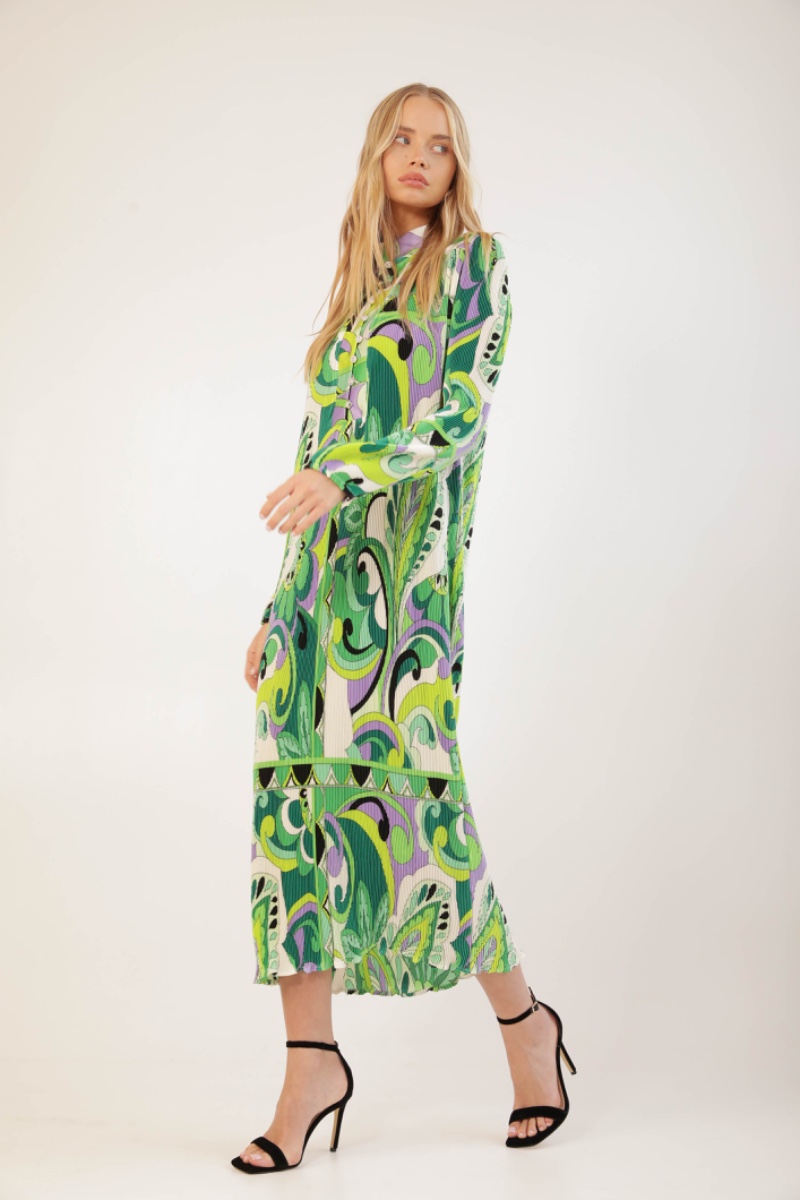 שמלת פליסה שילוב תכשיט ירוק new 2023