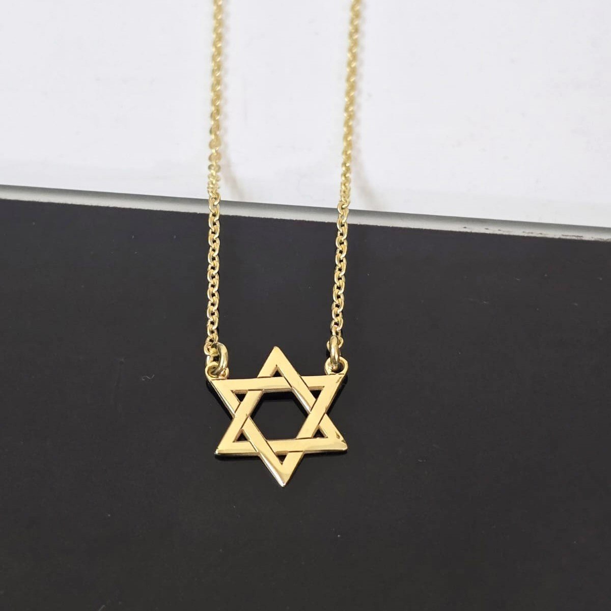 שרשרת צו'קר עם מגן דוד עדין