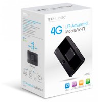 ראוטר סלולרי נייד TP-Link M7350 4G LTE – אריזת המוצר מציגה את הראוטר הנייד השחור בזווית