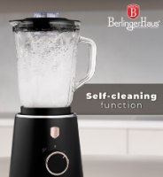 בלנדר זכוכית 1.5 ליטר Berlinger Haus BH9821 1000W – בלנדר שחור עם כד זכוכית המכיל נוזל מקציף ומציג פונקציית ניקוי עצמי