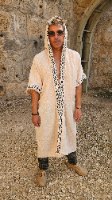 קימונו  Oversize  בגוון חול עם רקמה גיאומטרית