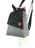תיק גב מאיה אפור גינס נגיעות אדום
