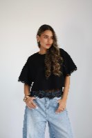 חולצה סיומת תחרה