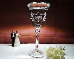 כוס לחופה בעיצוב אישי| כוסות יין מעוצבות לחתונה | סגנון וינטאג'