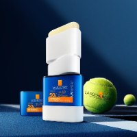 מארז זוגי של סטיק הגנה שקוף Anthelios SPF50+ מבית La Roche-Posay למריחה מהירה ללא מגע ידיים