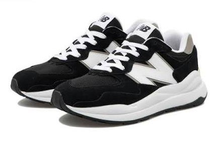 סניקרס ניו בלאנס New Balance 5740 שחור לבן