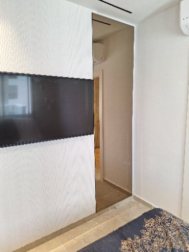 מראת גוף רצפה תקרה בגוון ברונזה