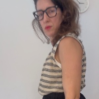 אפודה מדגם אוסי בז׳ ושחור