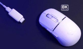 עכבר גיימינג אלחוטי Turtle Beach Burst II Pro – עכבר לבן מואר באור כחול עם מחבר USB ואיור 8K Polling