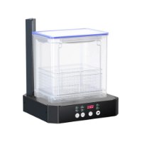 מכונת שטיפה וייבוש Creality UW-03 – המכשיר השחור עם מיכל שטיפה שקוף ומכסה כחול המציג פאנל שליטה קדמי ותצוגה דיגיטלית