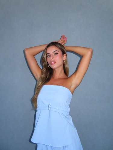 BELTED STRAPLESS  TOP- LIGHT BLUE