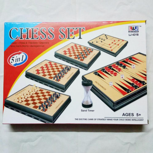 משחק קופסה 5 ב 1 סט שחמט שש-בש דמקה