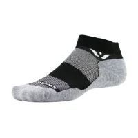 גרבי ריצה מנדפות ללא תפרים Swiftwick MAXUS One 