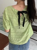 חולצת טניה ירוקה