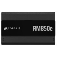 ספק כוח Corsair RM850e RMe Series Fully Modular 850W – פריט בודד ספק הכוח השחור מוצג עם כיתוב Corsair ודגם RM850e